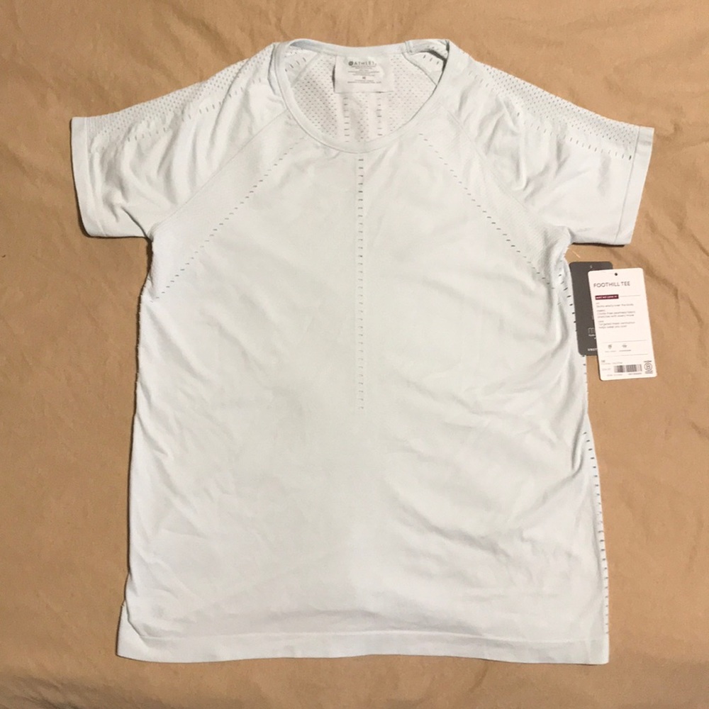 NWT Athleta Foothill Tee